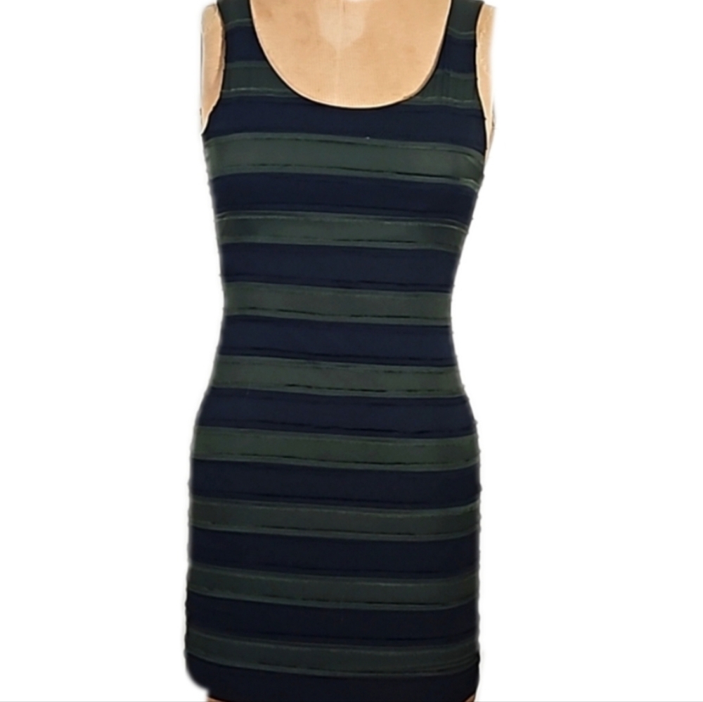 NWT silk sexy dress.  Alice + Olivia. size 2